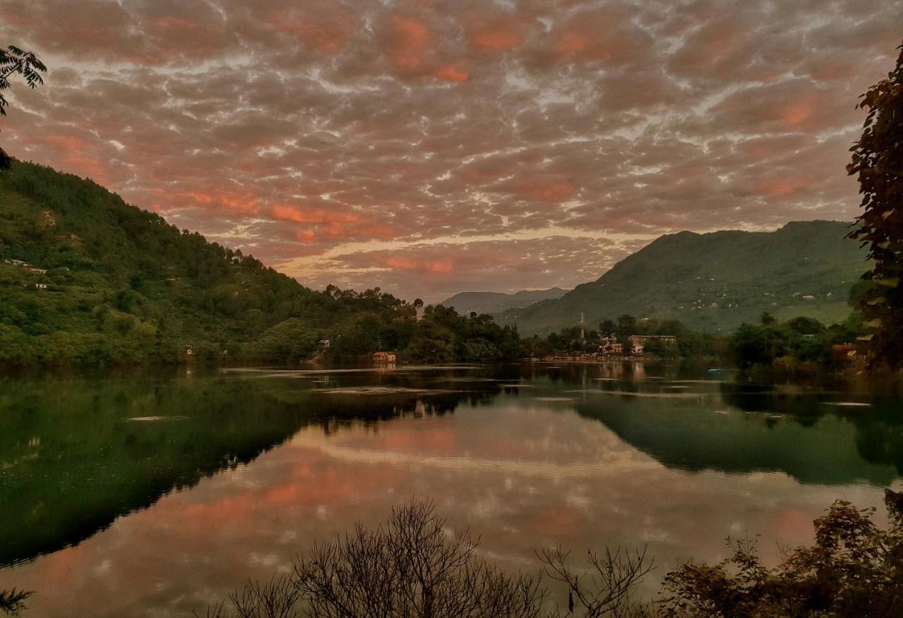 The Lake Resort Naukuchiatal Exterior photo