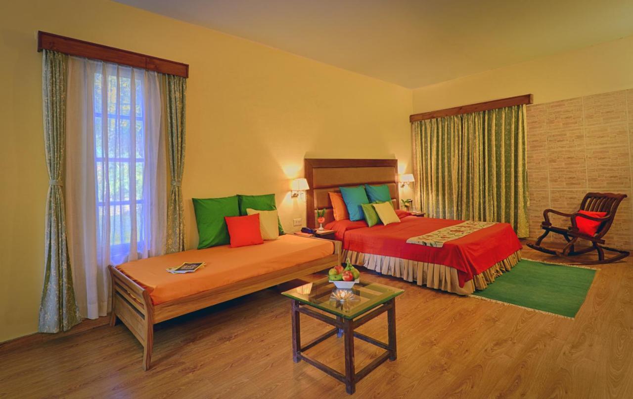 The Lake Resort Naukuchiatal Exterior photo